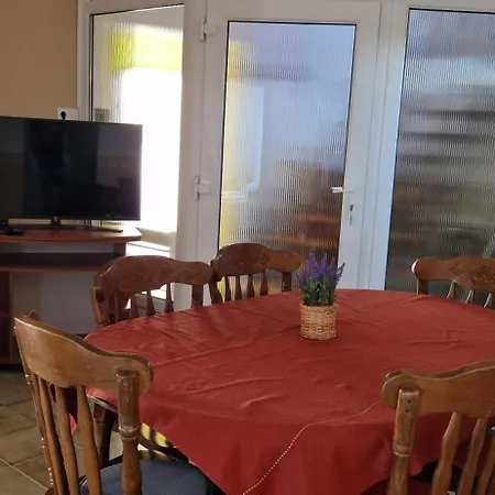 Boni Nyaralohaz Balatonboglár