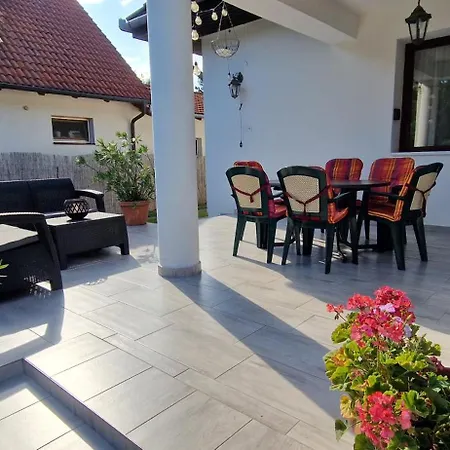 Boni Nyaralohaz Balatonboglár