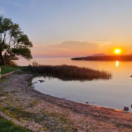Boni Nyaralohaz Balatonboglár