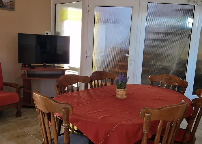 Boni Nyaralohaz Balatonboglár