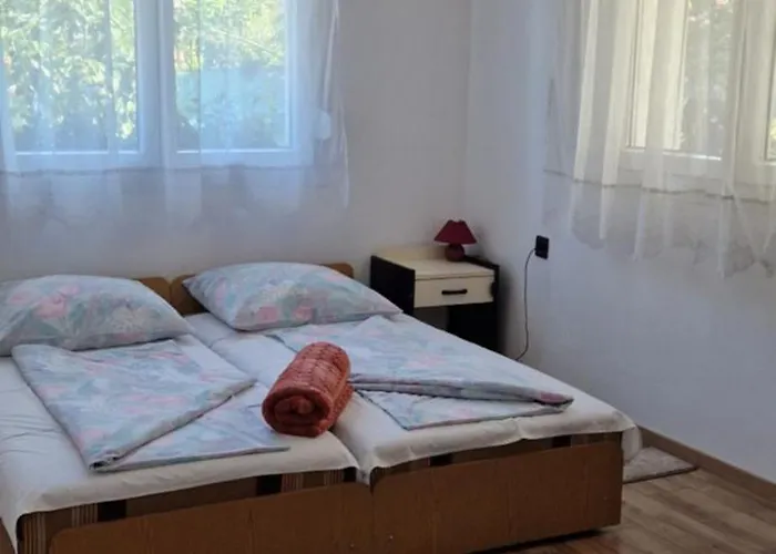 Boni Nyaralohaz * Balatonboglár