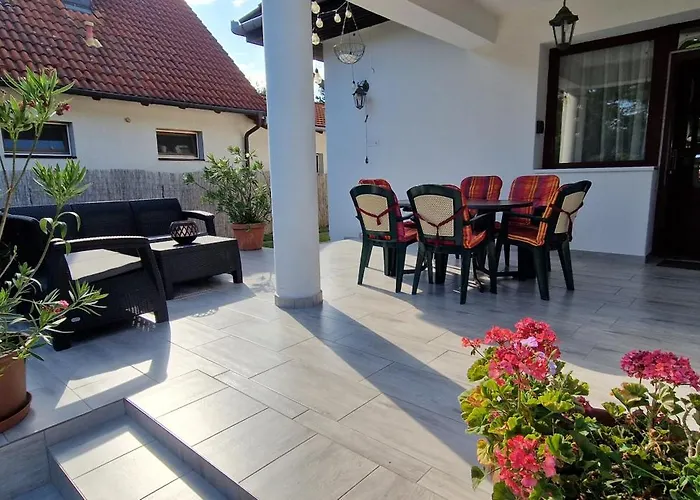 Boni Nyaralohaz Balatonboglár